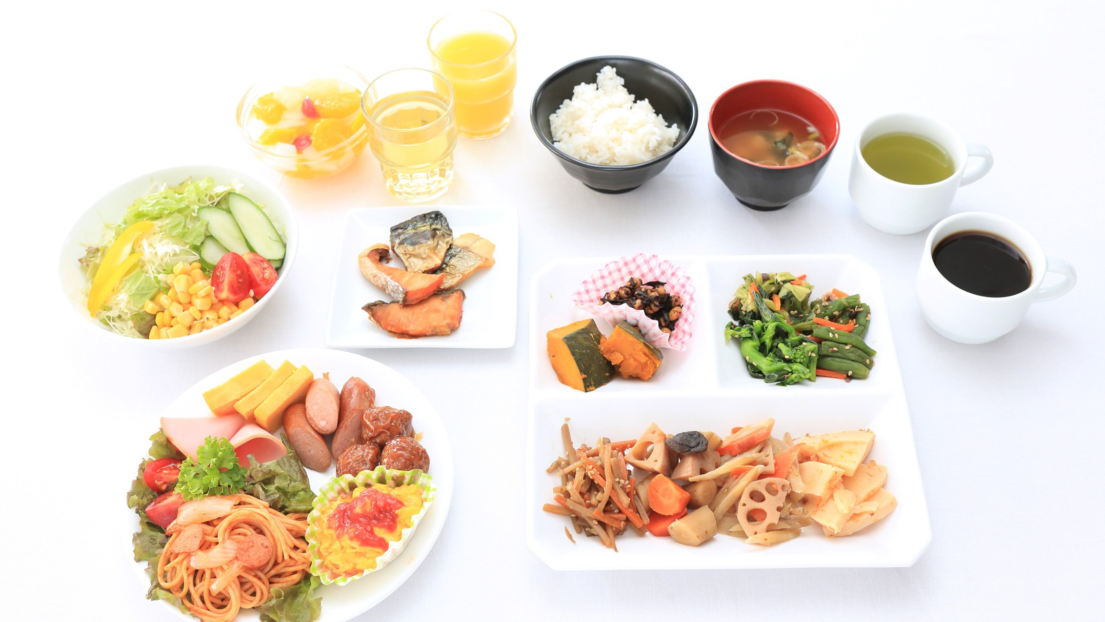 和食を食べて朝から元気！ご飯、味噌汁、魚など健康嗜好の方はぜひ（朝食営業時間6:30~9:30）
