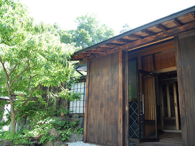 気軽にくつろげる隠れ宿