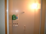 温泉浴室の他に、シャワー室もございます♪