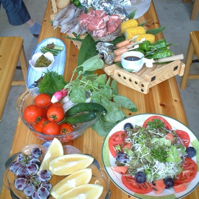 夏場のお楽しみ♪バーベキューコースの一例自家製の夏野菜も、たっぷりお召し上がりください