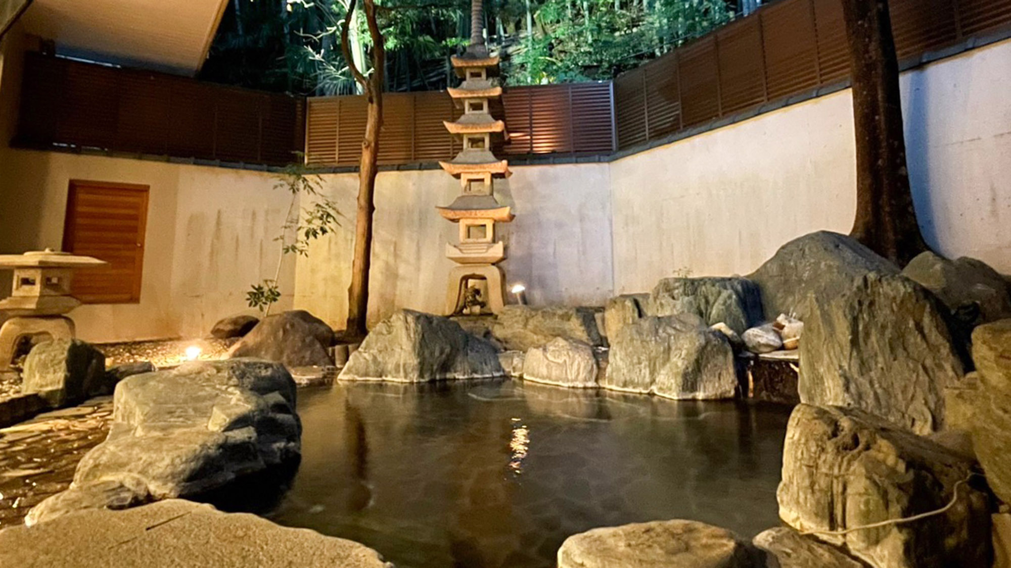 ・【外湯巡り】提携している宿の温泉に入れる入浴券をお1人様につき1枚進呈