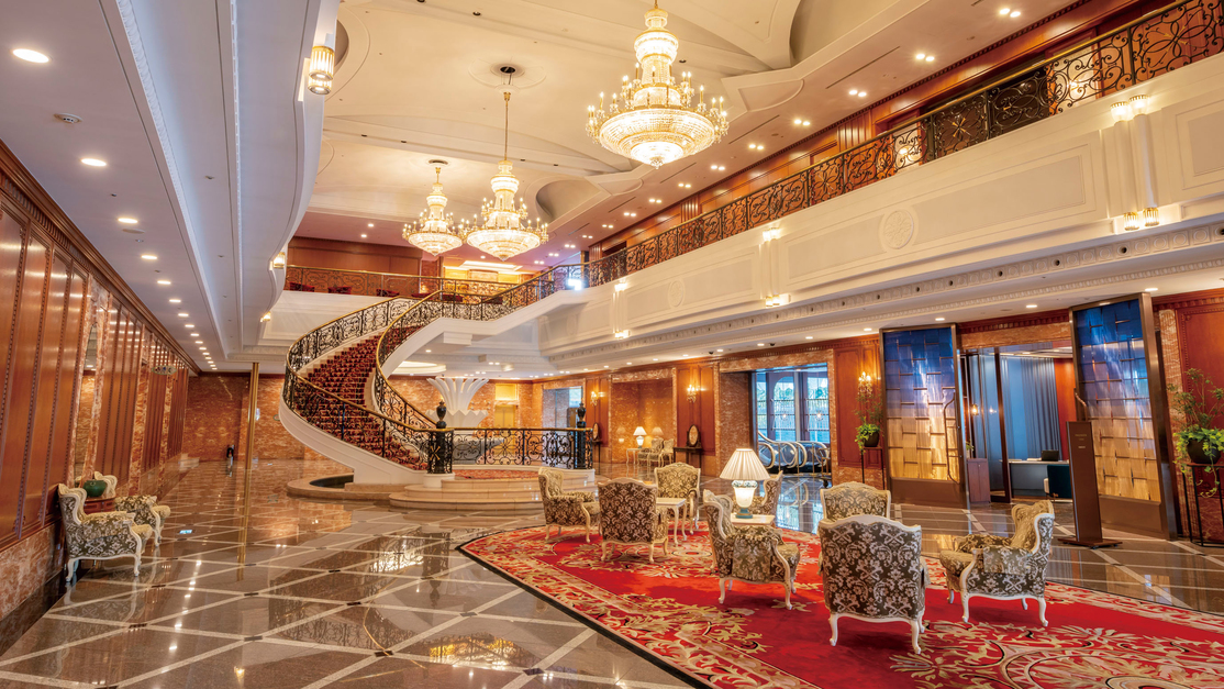 【ロビー】訪れるゲストの方々を温かくお迎えいたします。