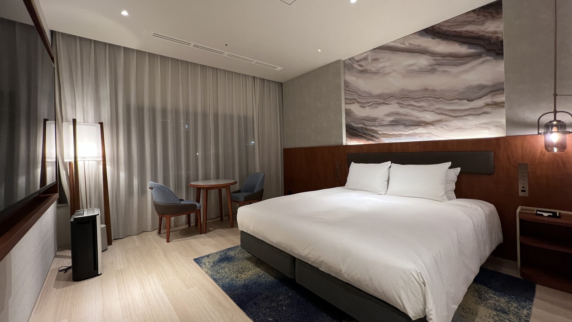 【スーペリアダブルルーム】ダブルベッドの禁煙ルーム ※画像は一例です。