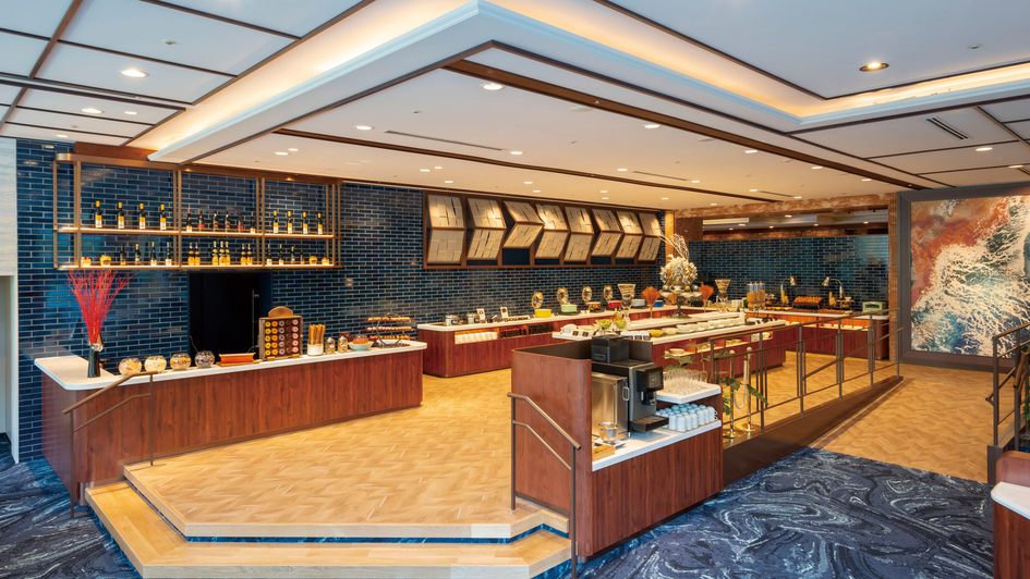 【ラウンジ】各時間帯でそれぞれのフードプレゼンテーションを提供いたします