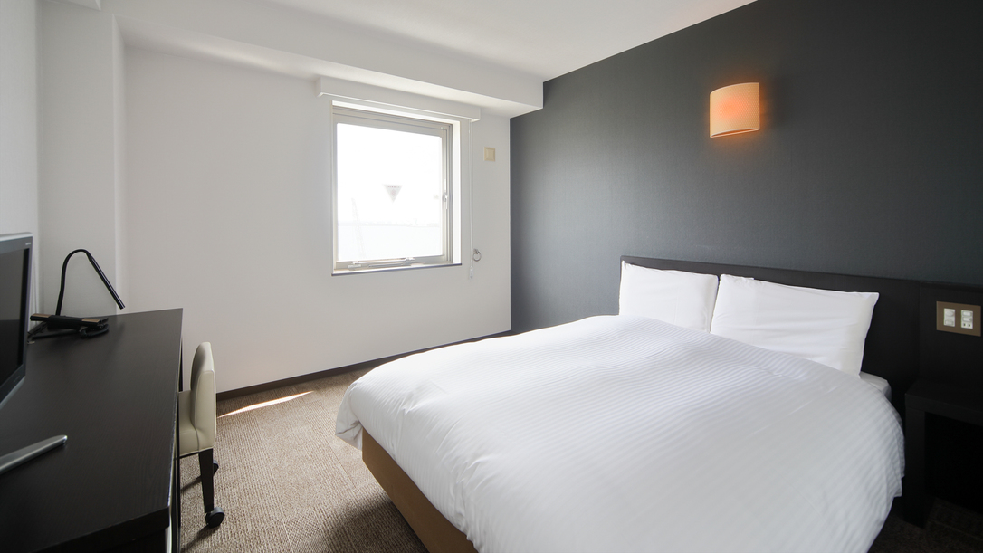 【1ベッド】ダブルルームベッド幅140ｃｍ×;1台広さ14平米