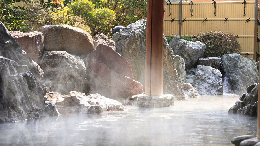 夢殿一の湯露天風呂