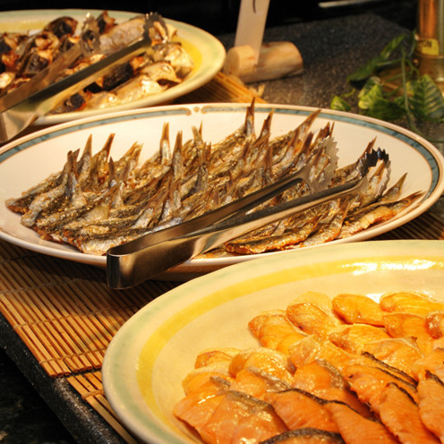 新鮮な焼きもの（朝食）