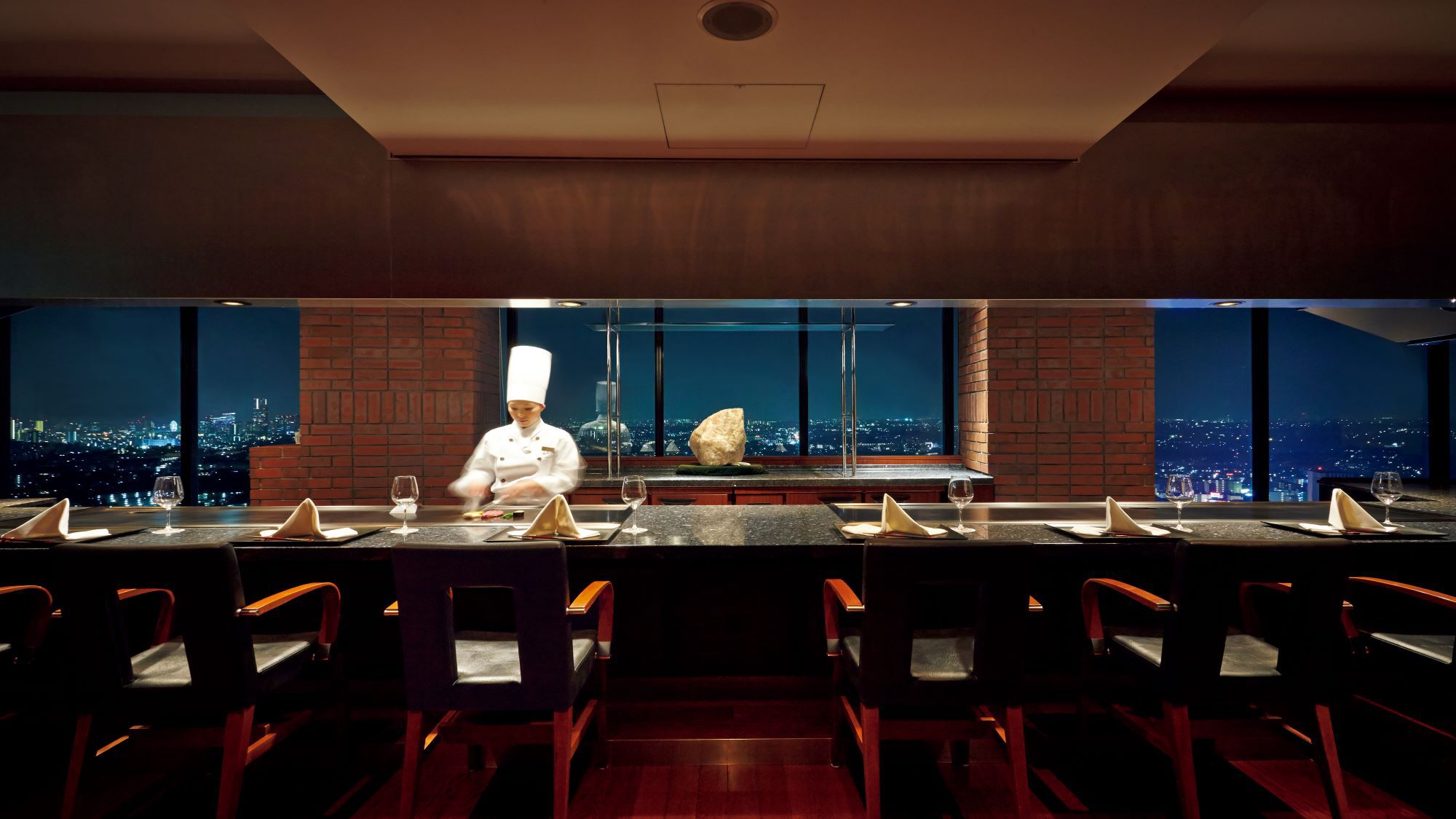 トップ オブ ヨコハマ鉄板焼き