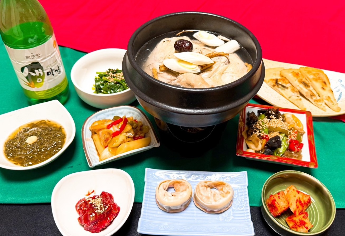 韓国料理：全体正面