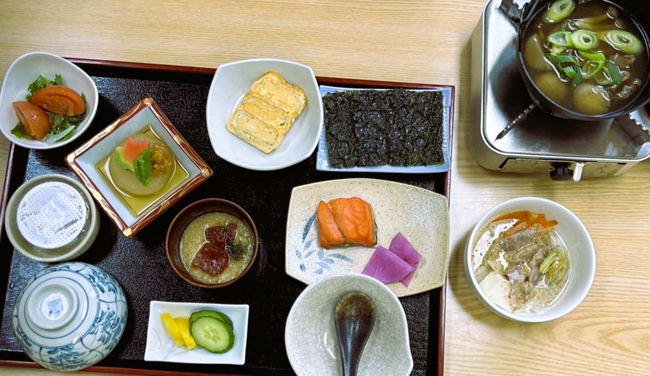 朝食：全体