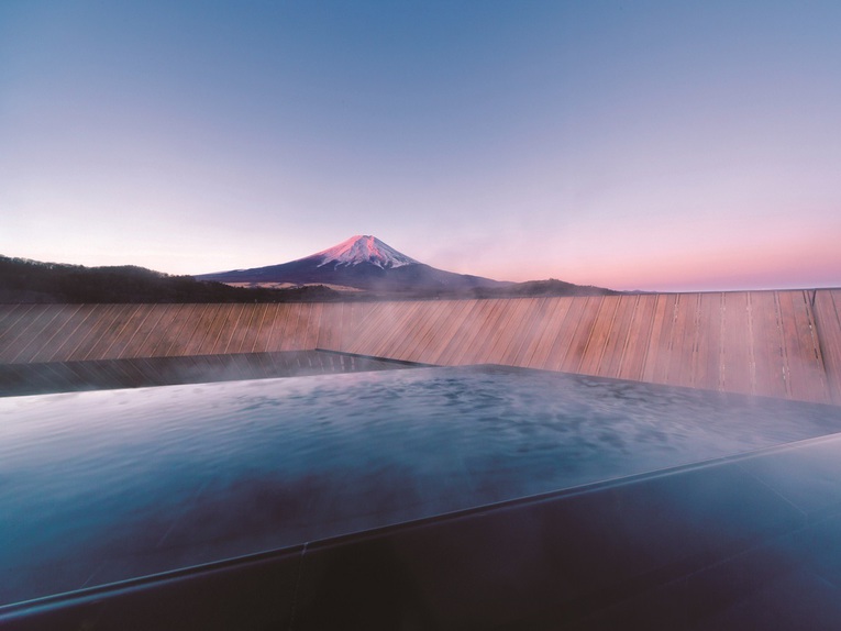 絶景の屋上露天風呂「富士山」※男女入れ替え制