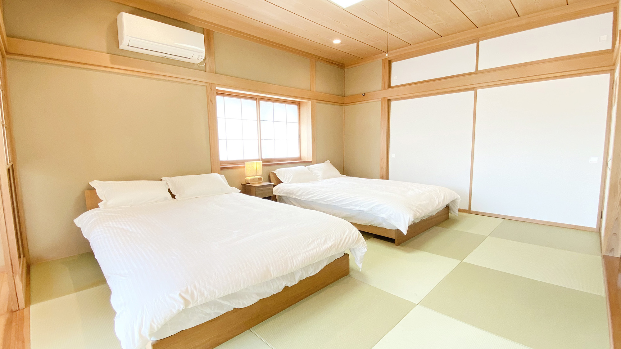 ・【A棟寝室】ふかふかのベッドでゆっくりお休みください