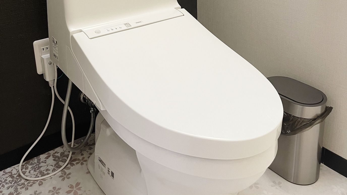 【客室（一例）】各部屋にウォシュレットトイレを完備しております