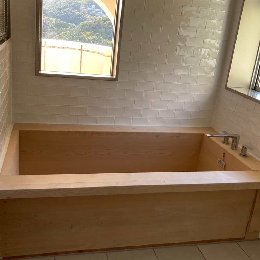 【須崎御用邸側】和室8畳＋ツイン