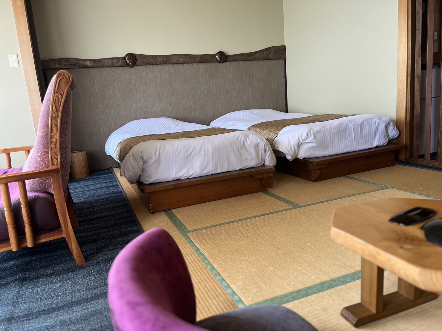 【海側】和室10畳（ツイン）