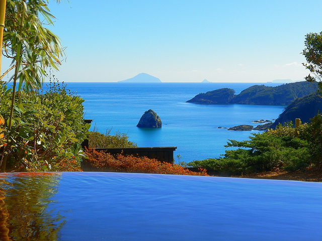 【客室】露天風呂付き客室湯船からの眺め