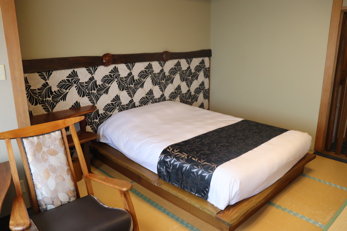 【海側】和室10畳（ダブル）