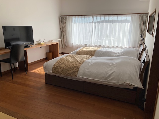 【須崎御用邸側】和洋室 8畳+ツイン