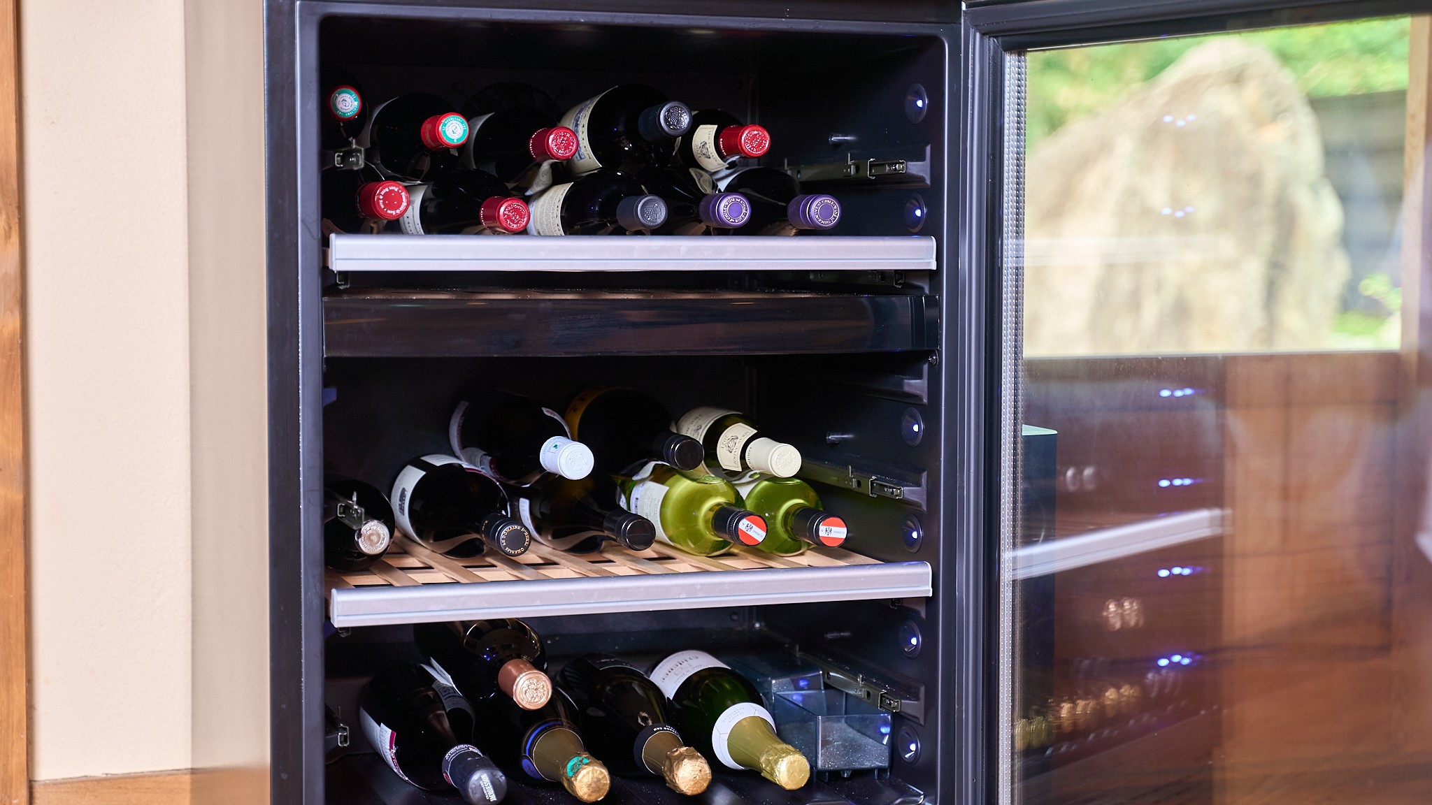 囲炉裏の間？ワインセラー