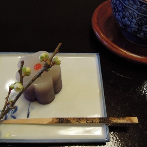 芋羊羹とお茶