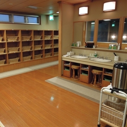 大浴場脱衣場（聚楽の湯）
