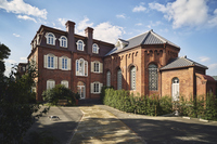 yOϑ7OzBedBreakfast - Ht
