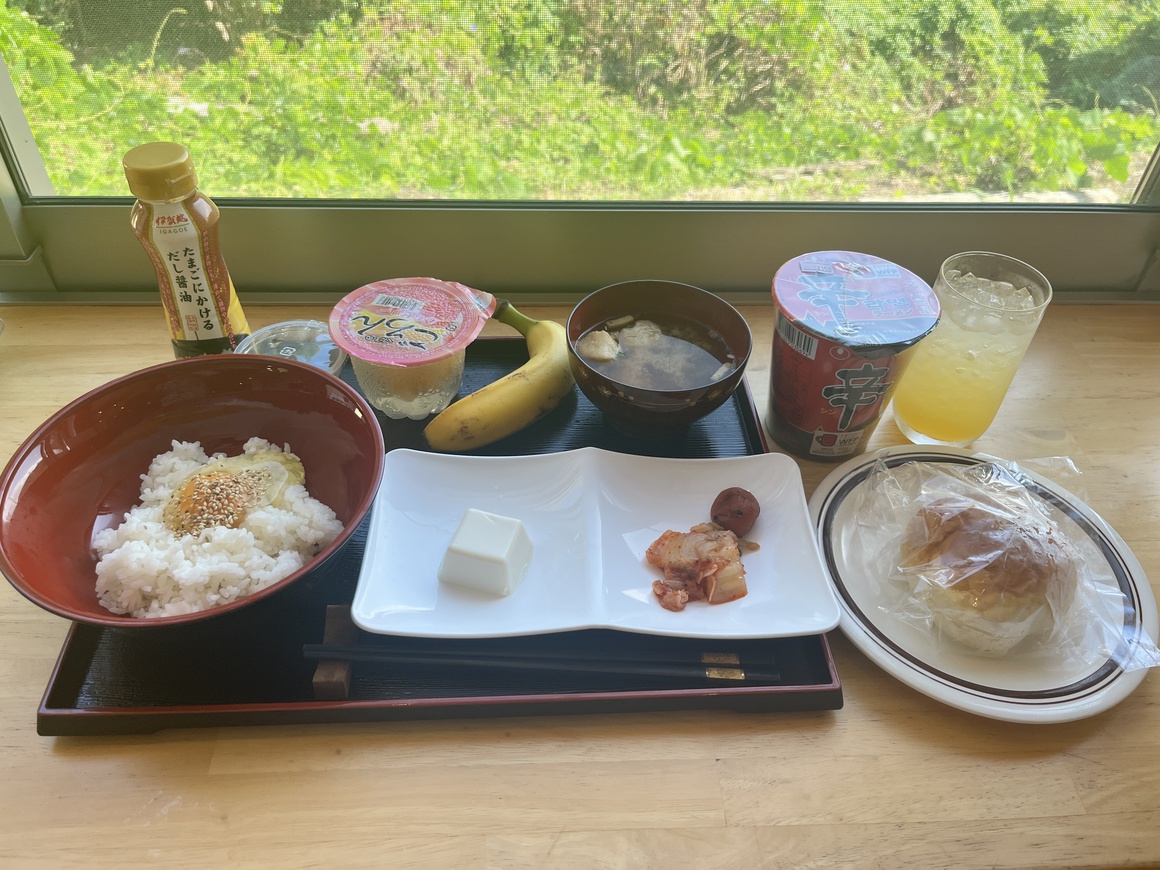 朝食盛り付け一例