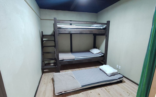 2人〜4人部屋：3人利用時