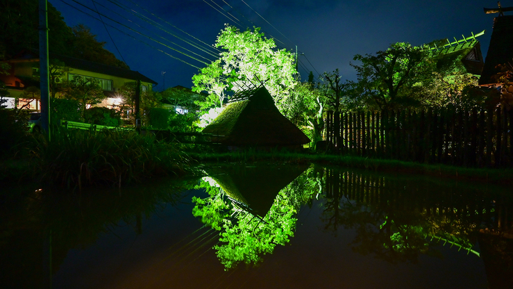 *【皆楽庵】古代の住居をイメージした建物です。現在は展示スペースになっております。