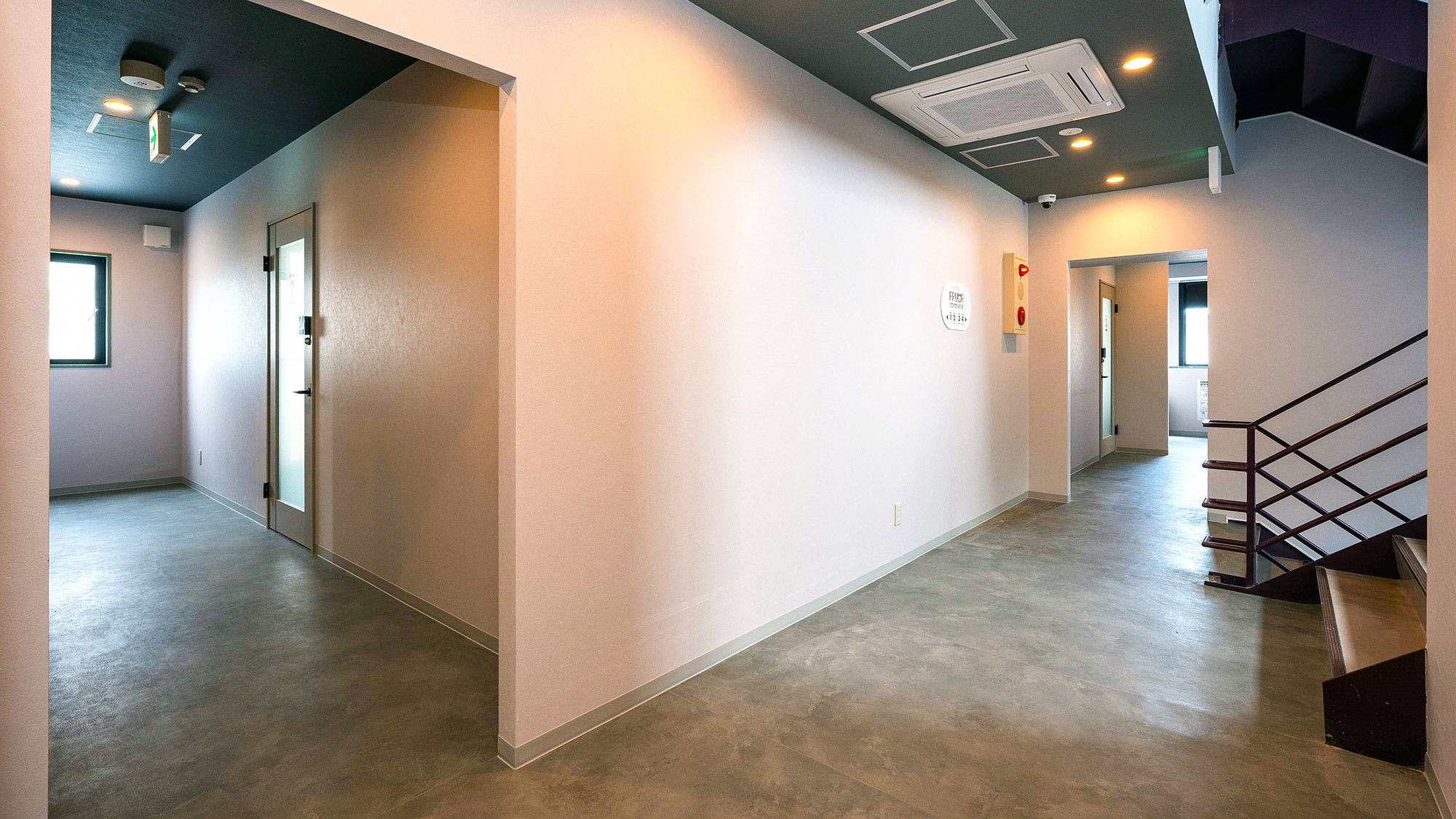 ・【館内】館内はスタイリッシュなデザインで統一。落ち着いた雰囲気の中でゆっくりお過ごしください