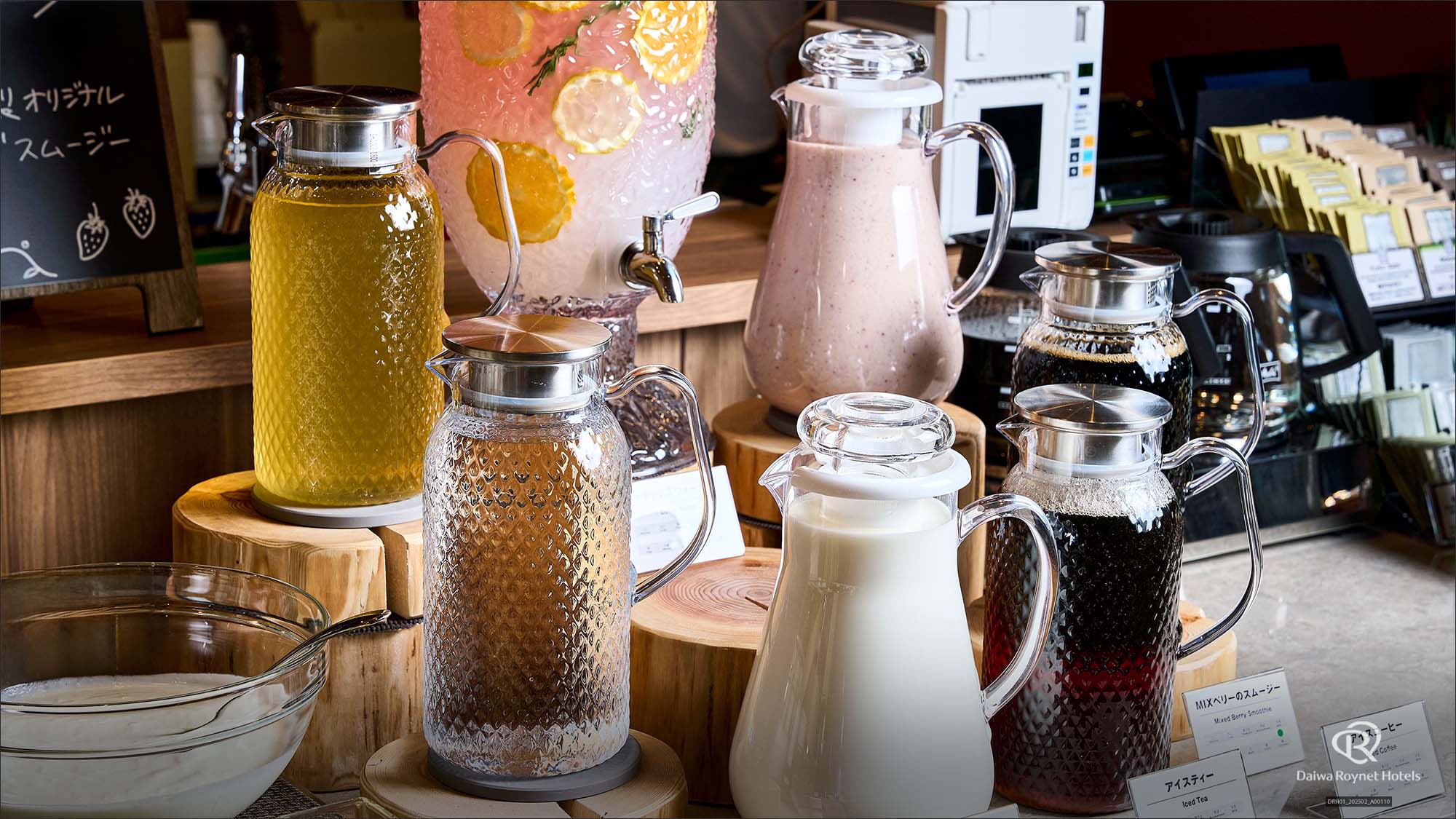 和洋朝食ビュッフェ（冷たいドリンクご提供イメージ）