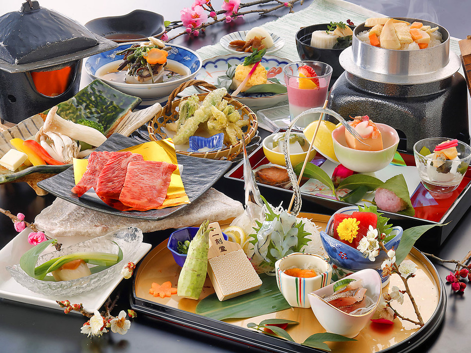 2025年春 特選料理「華」お夕食一例