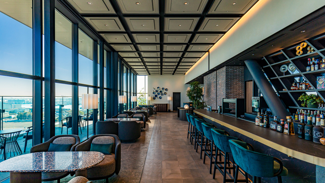 Bar & Lounge / Roof Top Terrace