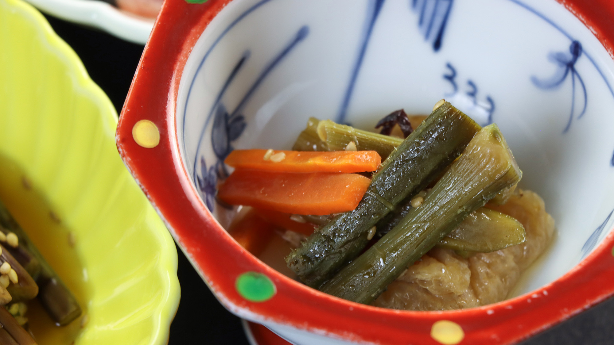 #夕食一例旬のお野菜を使ったお料理で地元の味を楽しんでいただけます