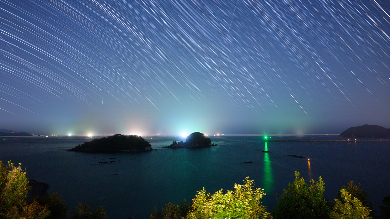 夜景のタイムラプス