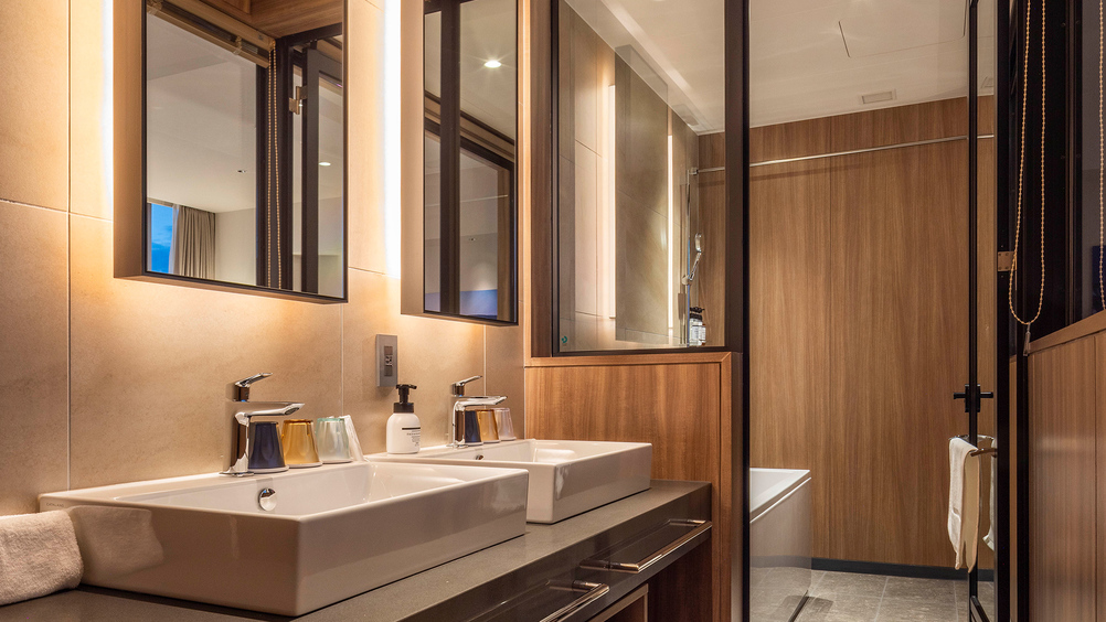 【スイート】52平米／6室限定の高層階スイート。旅の疲れを癒す眺望をお愉しみいただけます