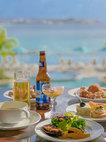 【ポイント20％】立地抜群★タモン湾一望のビーチ目の前・プールあり