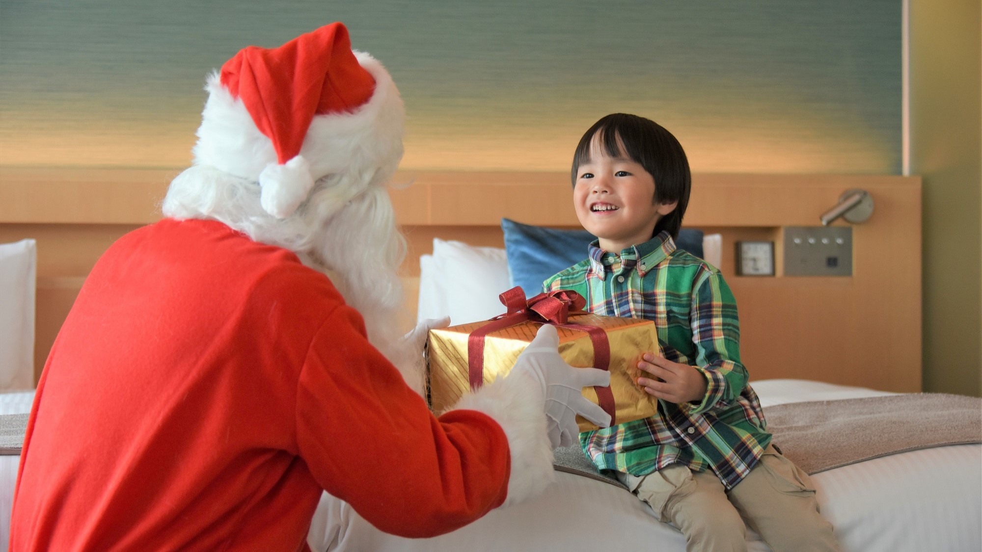 【12/24・25限定】サプライズ！サンタがお部屋にプレゼントをお届け♪