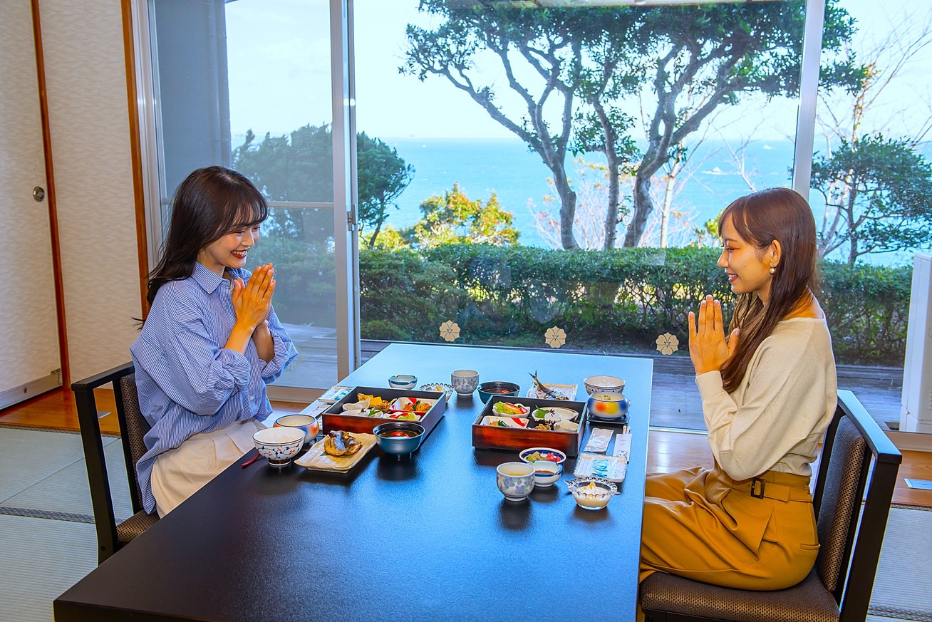 食事会場での朝食イメージ