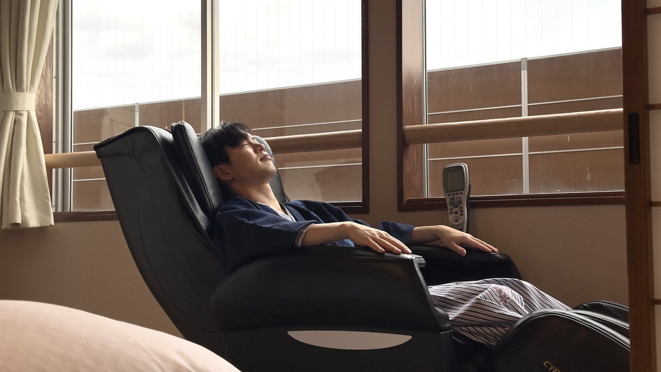 【和モダン70平米】引き戸、入口から段差なし、スロープを設置、車椅子対応トイレ完備