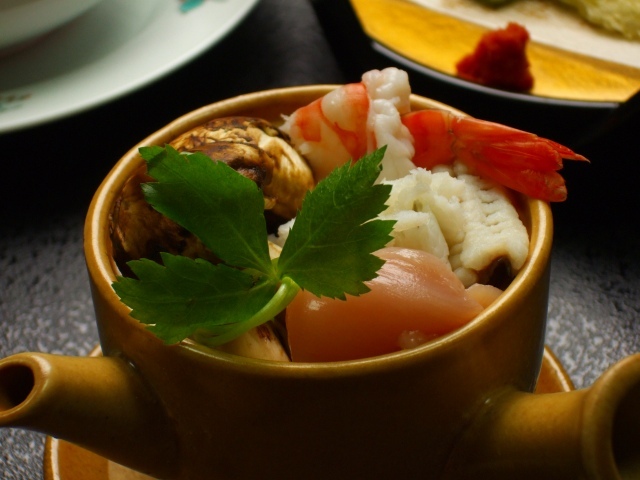 9月小吸物松茸の土瓶蒸し