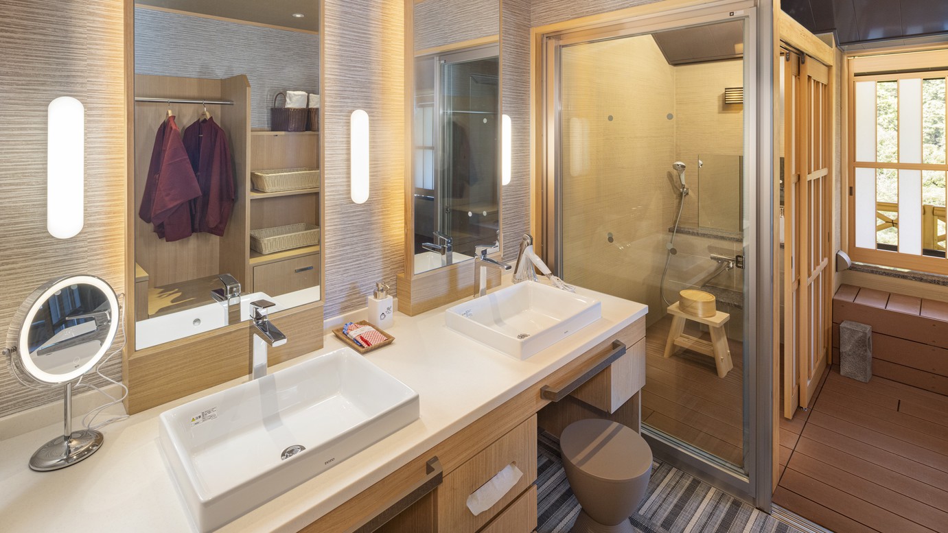 【最上階温泉露天風呂付雅〜MIYABI〜】和洋室客室一例