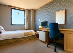 room-002