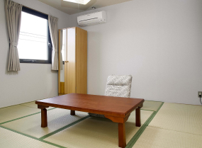 room-004