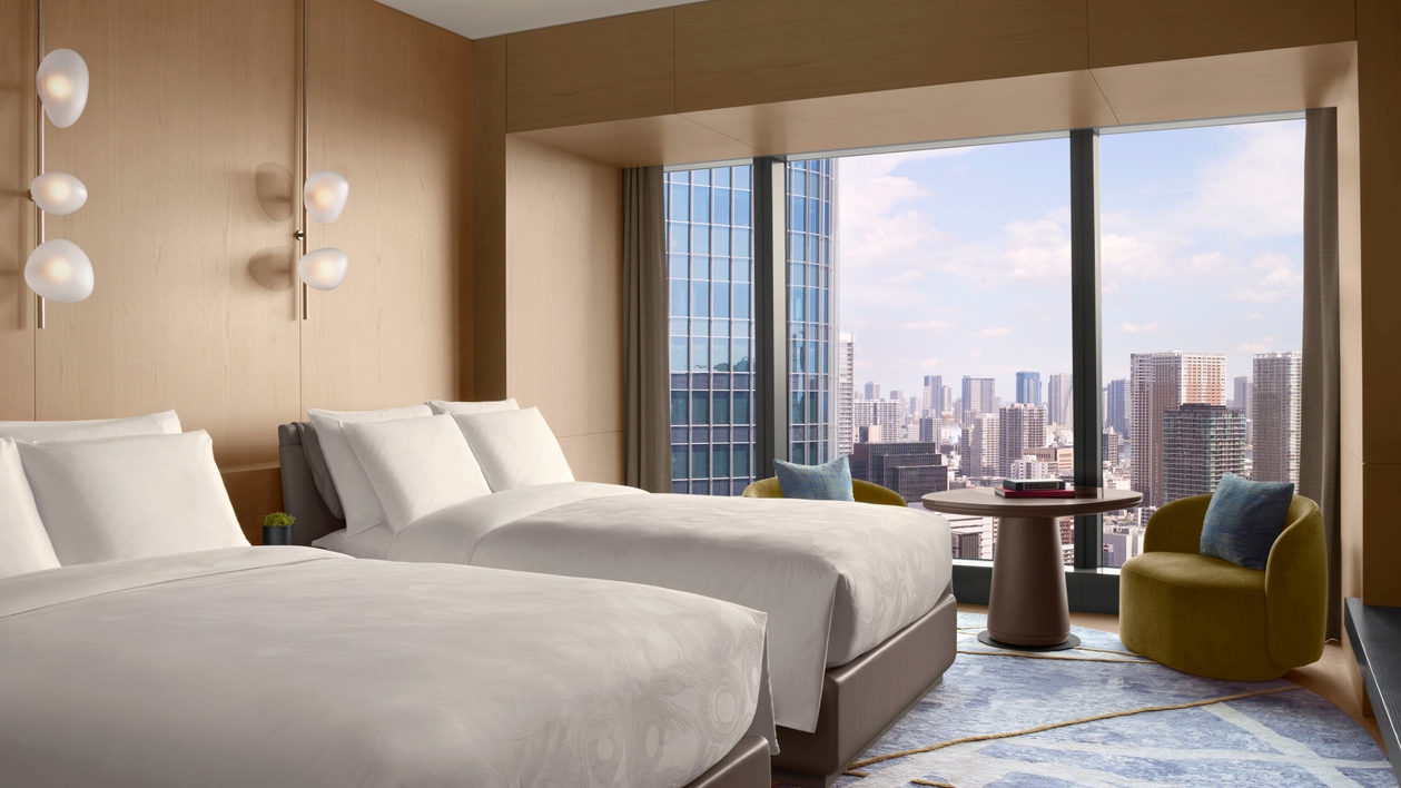 【アーバンデラックスツイン】大空と都市の息づかいが感じられる開放感あふれる空間。