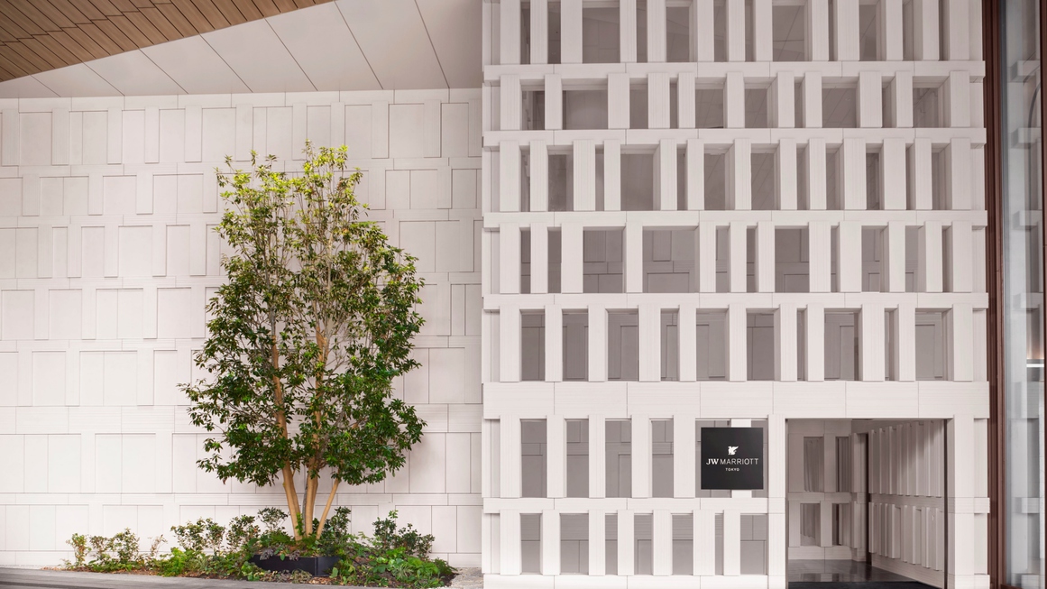 【2階エントランス】新駅・高輪ゲートウェイ駅直結で抜群のアクセスを誇ります。