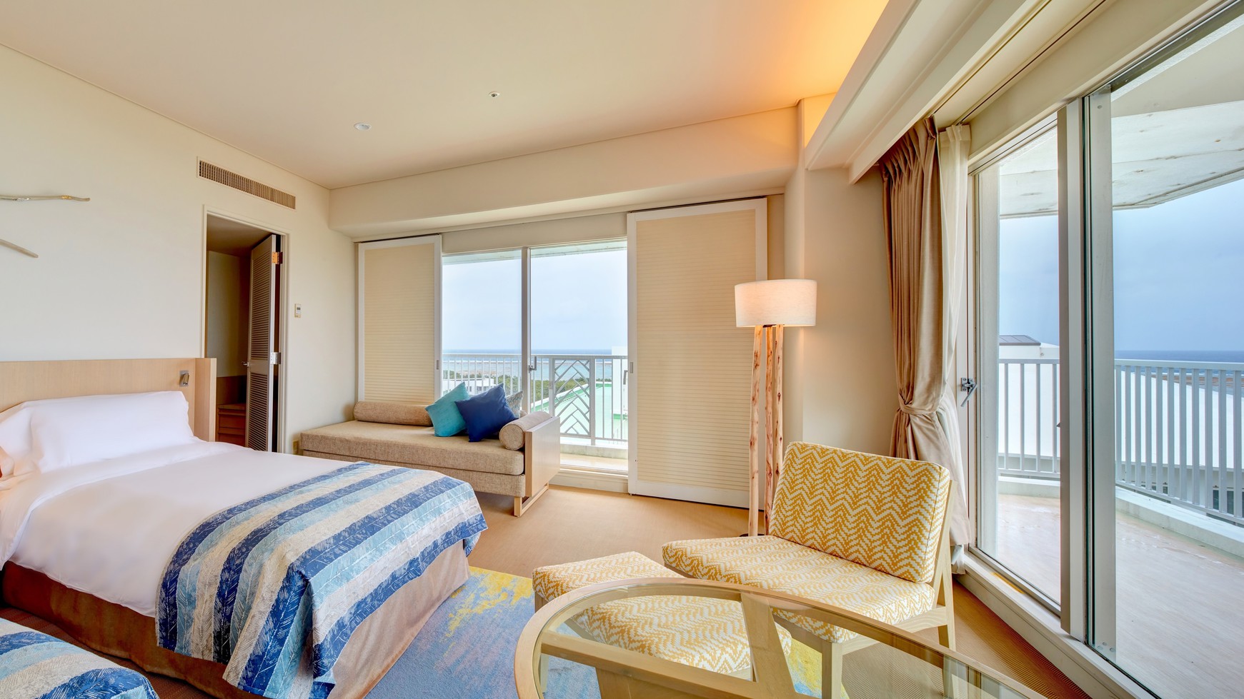 スーペリアコーナーオーシャンルーム（オーシャンウィング）