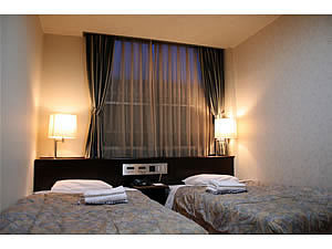 ツイン（バス・トイレ付）