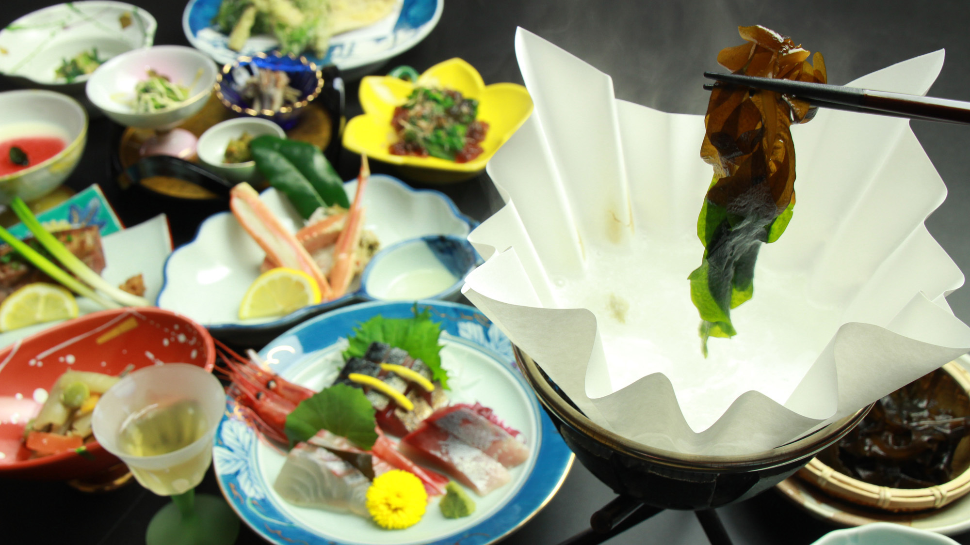 #【ご夕食一例】新鮮な日本海の幸と地場食材を使ったお料理をご堪能ください。