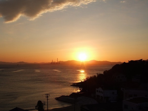 客室から見る朝日